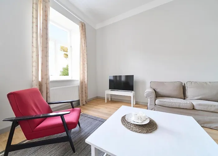 Lovely, View Apartment, Centre Апартаменти