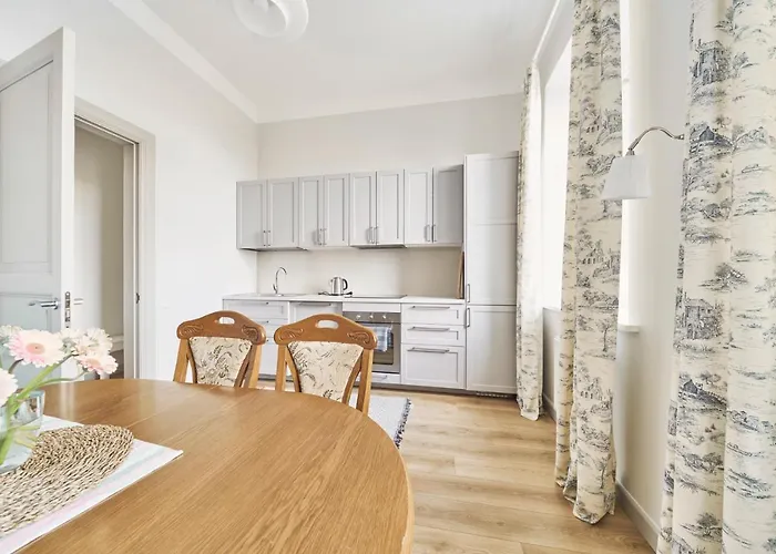 Апартаменти Lovely, View Apartment, Centre