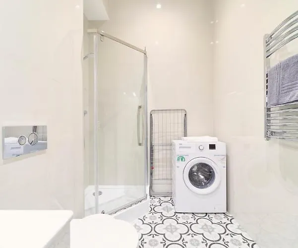 Lovely, View Apartment, Centre Апартаменти